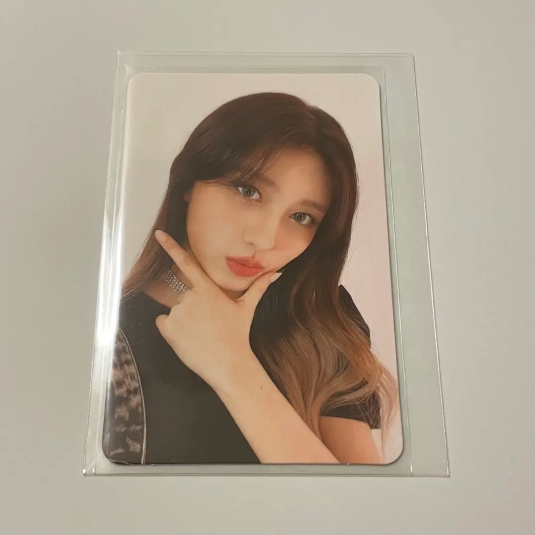 Thumbnail of IVE Gaeul ELEVEN trading card