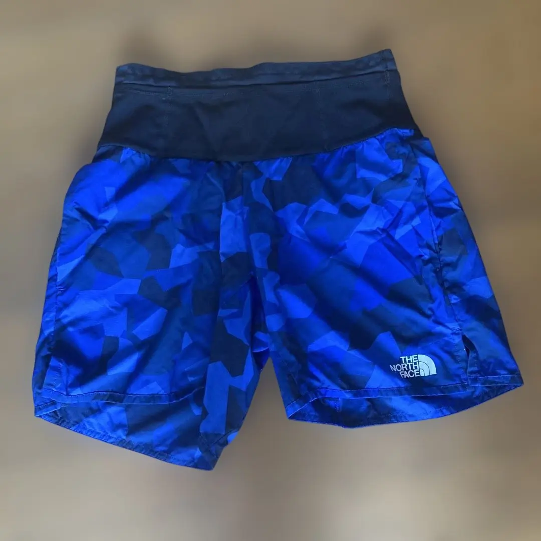 THE NORTH FACE 迷彩短褲 的縮圖