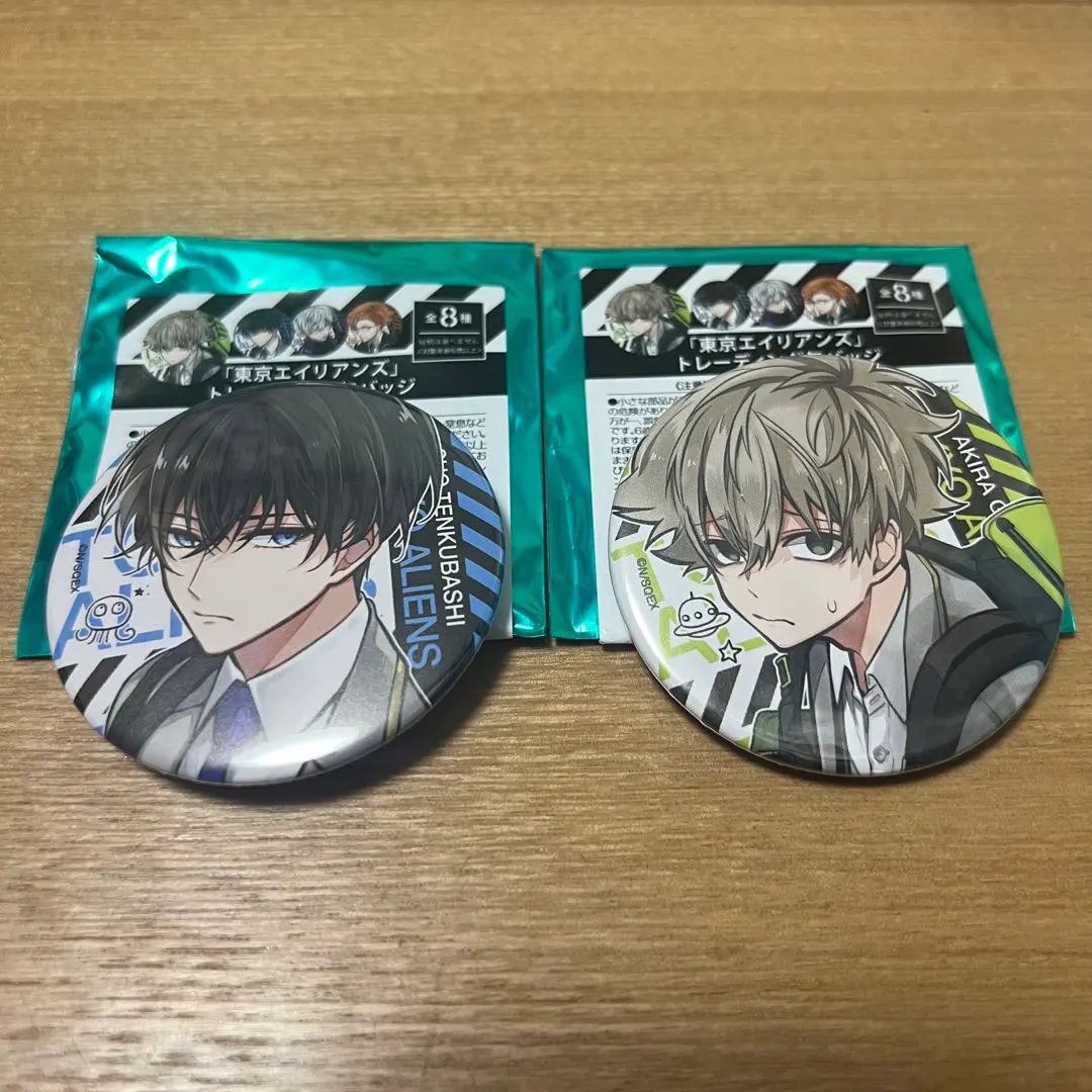 Thumbnail of Tokyo Aliens - Akira Gunji, Shō Tenkubashi - Trading Can Badges