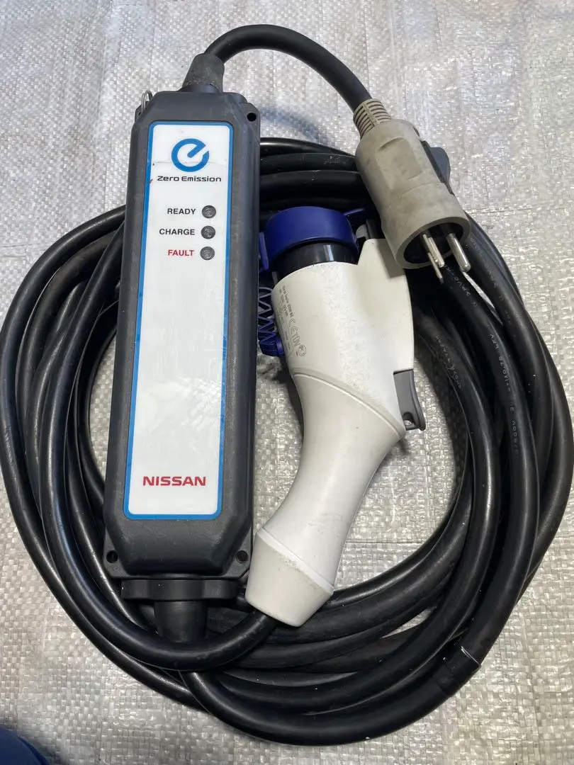 日産　電気自動車　充電ケーブル　Zero Emission ブラックバックパック 2025年最新】リーフ 充電ケーブルバッグ 日産の人気アイテム