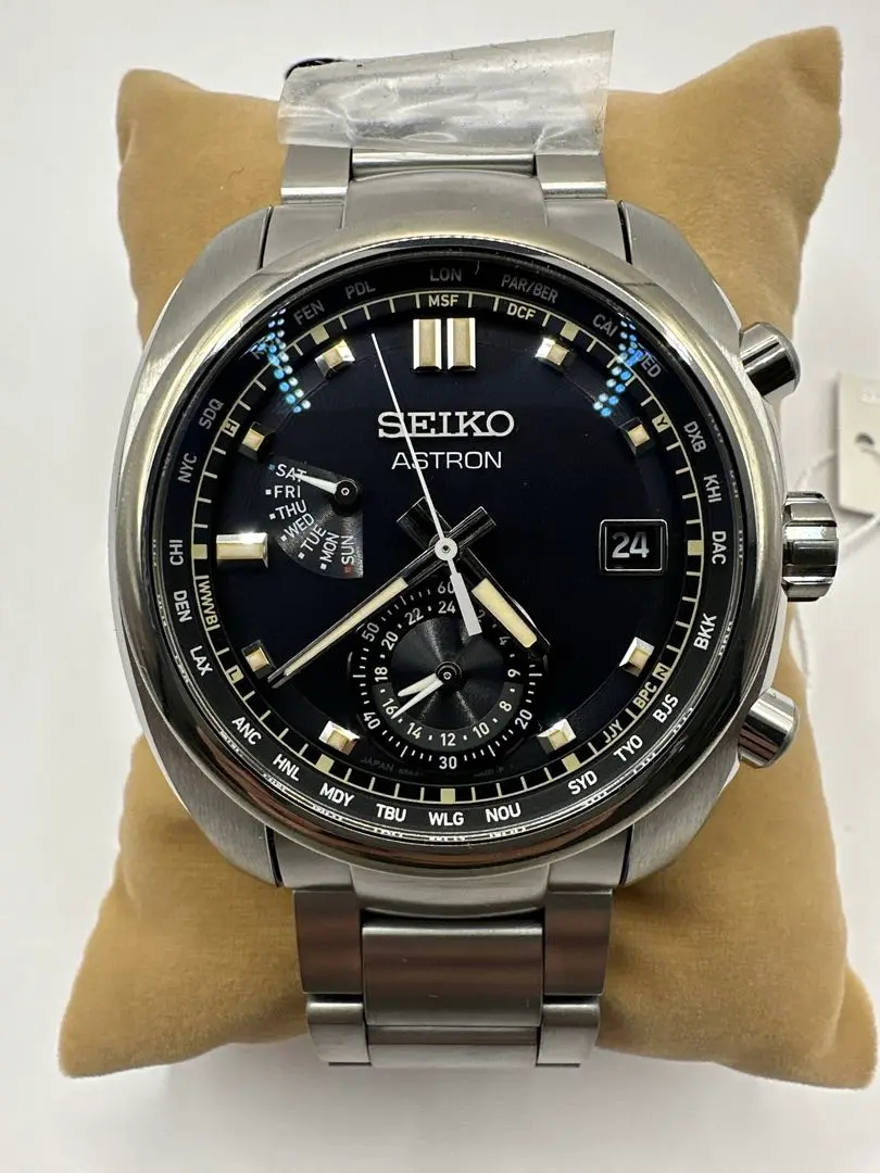 のらくろ様売約済み ASTRON　SBXY003 クロノグラフ ブラックソーラー セイコー アストロン SBXY003 ／ ソーラー電波 - メルカリ