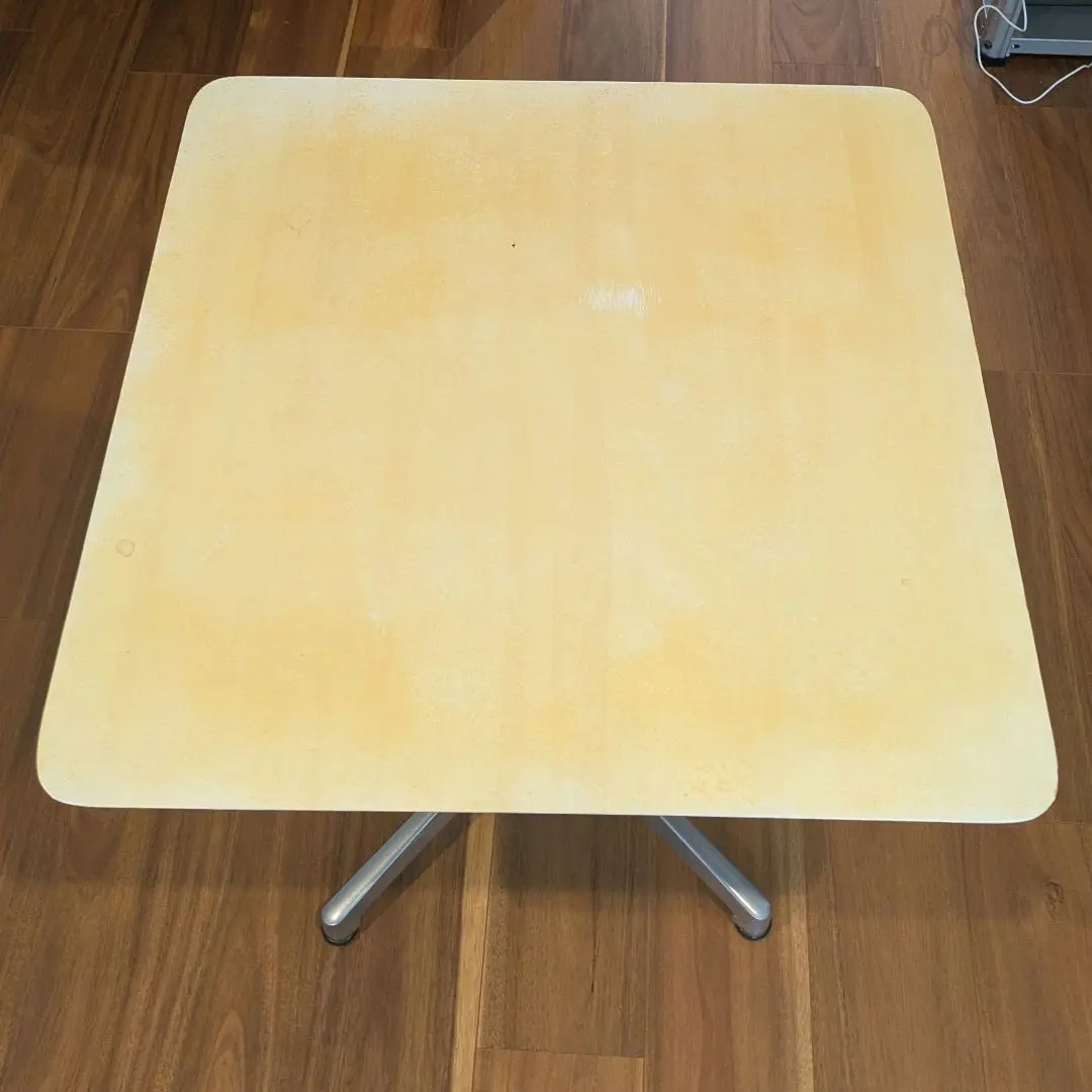 LAUAN TABLE SQUARE・05 | D&DEPARTMENT