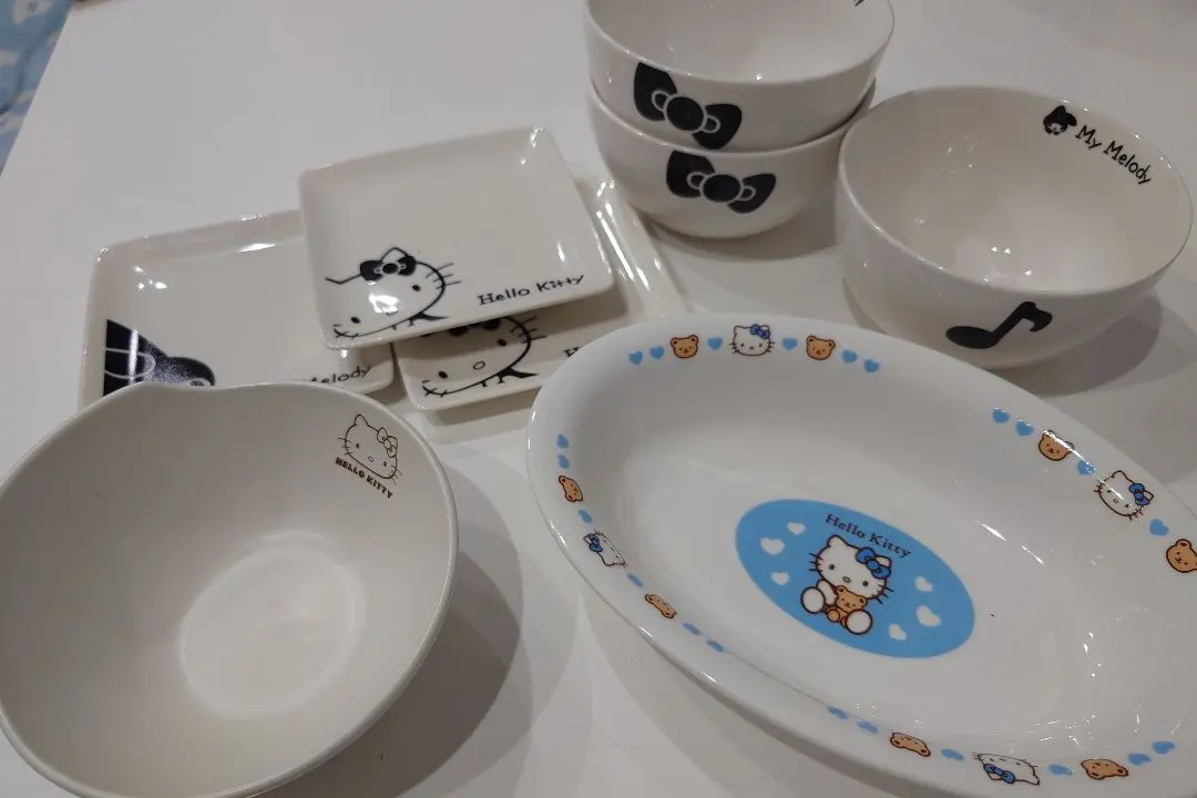 Thumbnail of Hello Kitty & My Melody 8-Piece Dinnerware Set