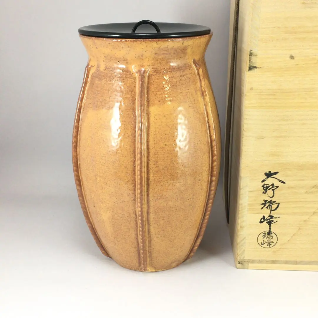 水指　萩焼【くちなし水指】、『大野 瑞峰』の作品　共箱　細水指※美品　茶道具 茶道具(水指) 大野瑞峰(造)の『萩焼 水指』共箱 ※ （大野瑞峰 萩
