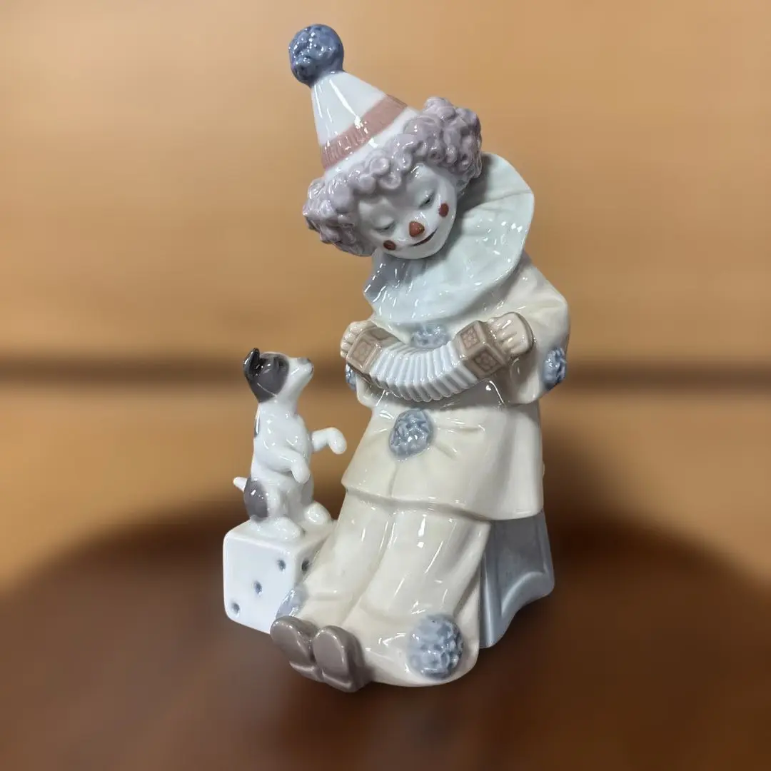 リアドロ リヤドロ(LLADRO)|アコーディオンを持つピエロ