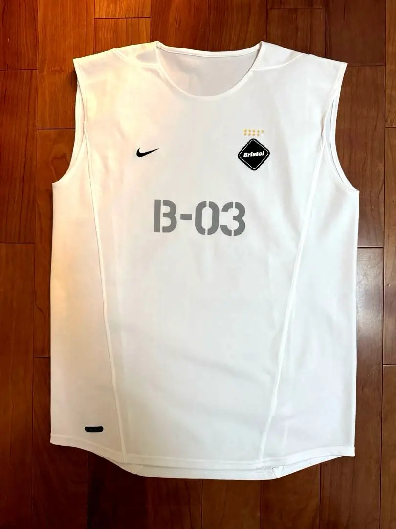 Nike FCRB ノースリーブ タンクトップ ブリストル　ホワイト 2025年最新】F.C.Real Bristol タンクトップ・ノースリーブ