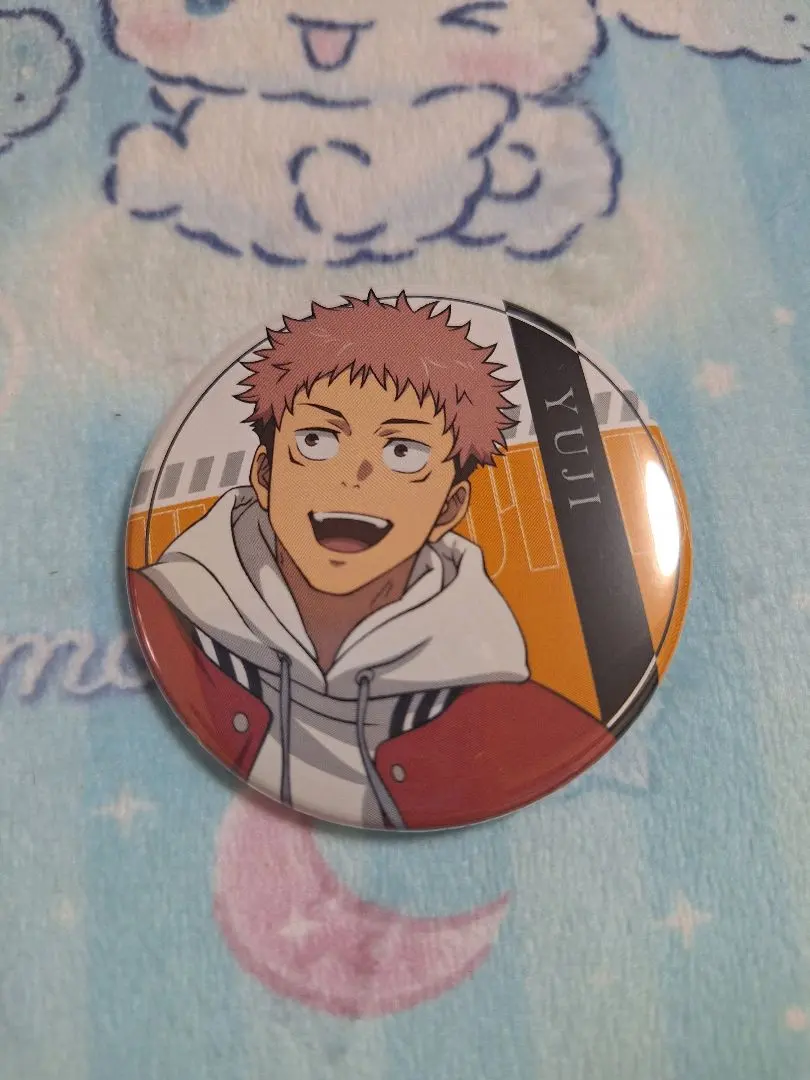 Thumbnail of Jujutsu Kaisen Travel Can Badge: Yuji Itadori