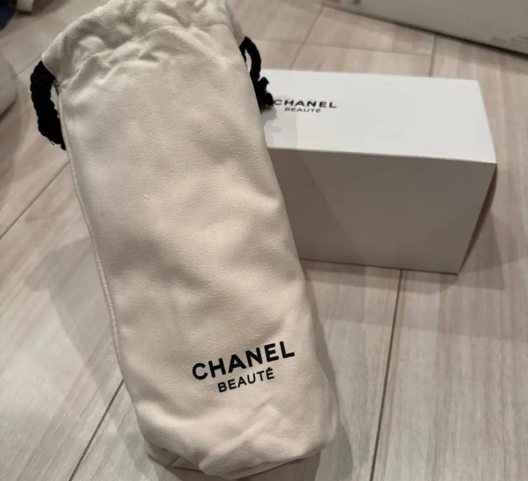 CHANEL ロゴ入り フリースブランケット CHANEL ロゴ入り フリースブランケット