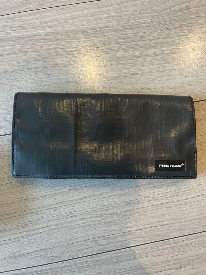 FREITAG 二つ折り長財布 黒 2025年最新】FREITAG メンズ 長財布の人気アイテム - メルカリ
