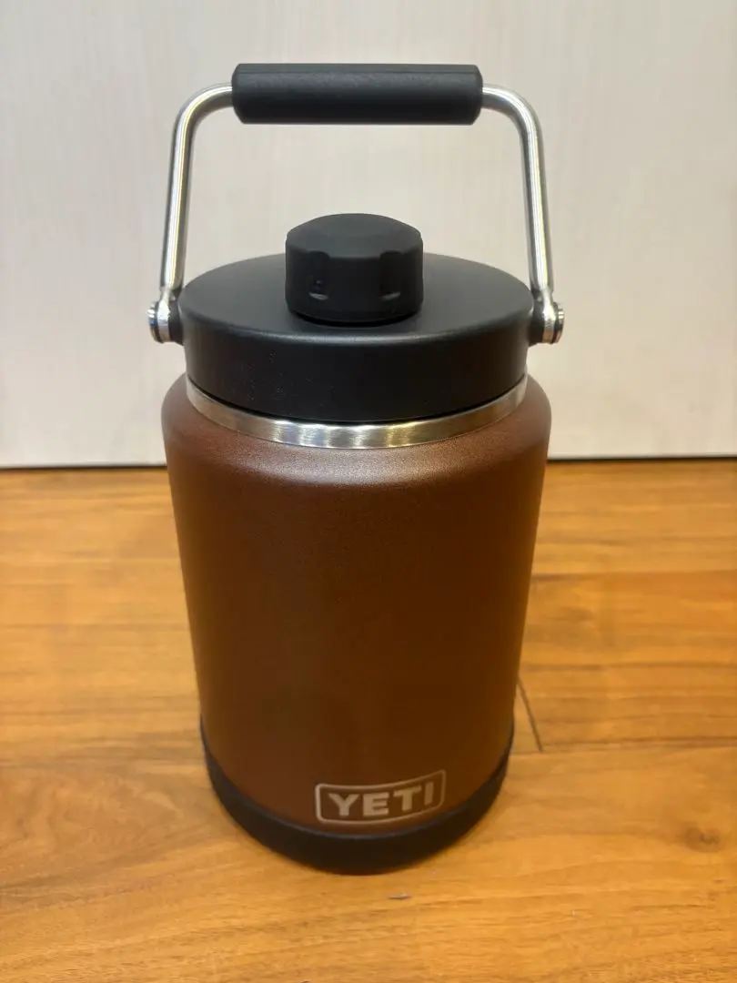 YETI 棕色 水壺 半加侖 的縮圖