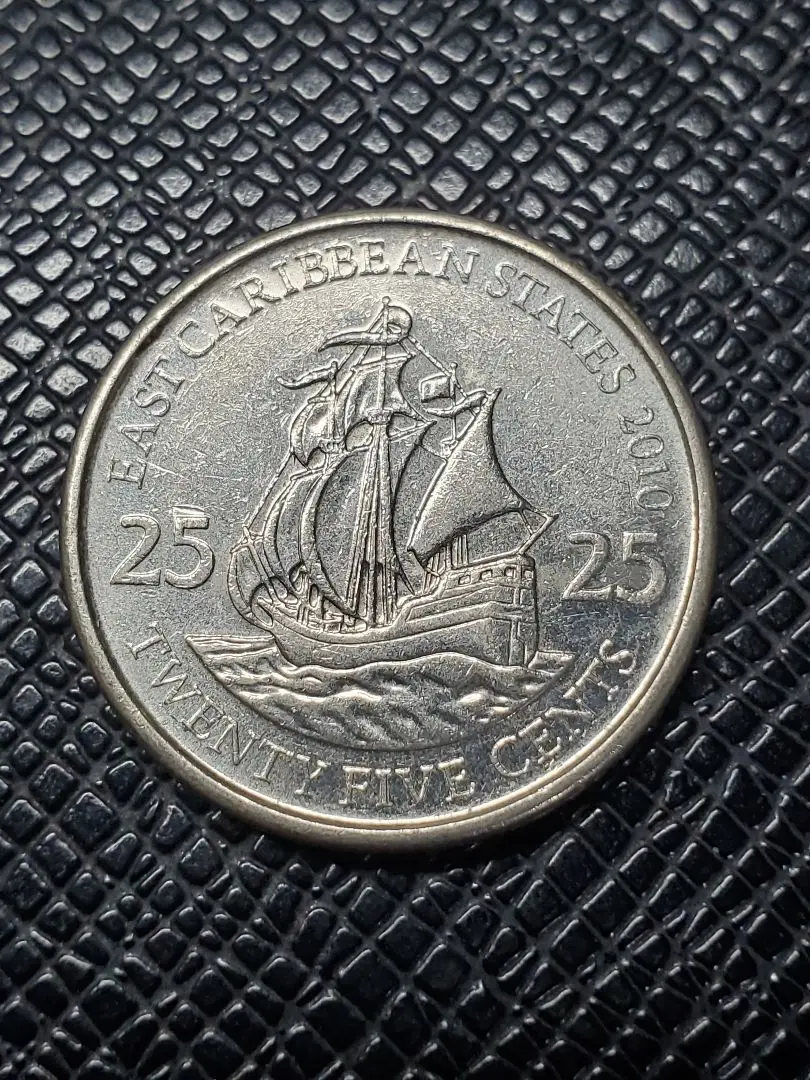 2747【東カリブ地域】1981年10DOLLARS銀貨 プルーフ 大型