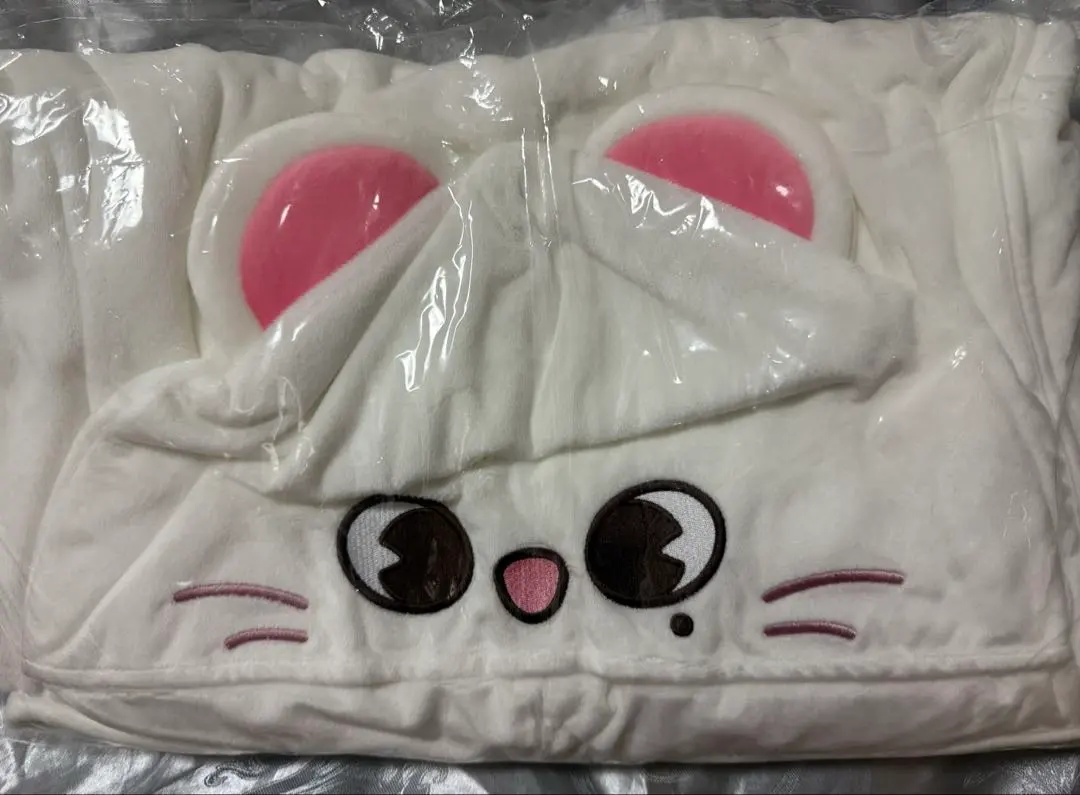 Thumbnail of Stray Kids SKZOO Blanket Jiniret Hyunjin