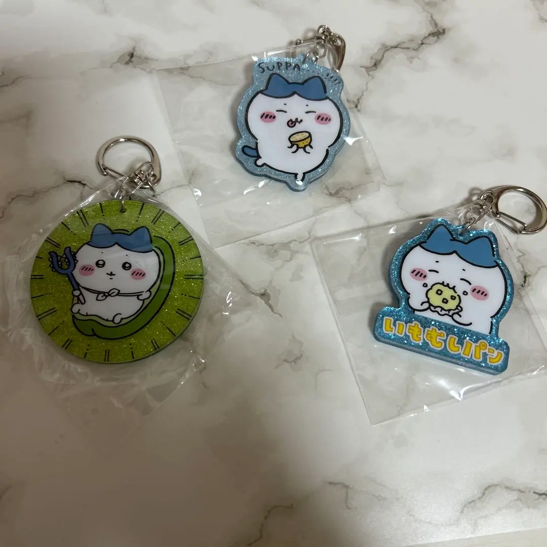 Thumbnail of Chikawa Gacha Acrylic Keyholder Hachiware