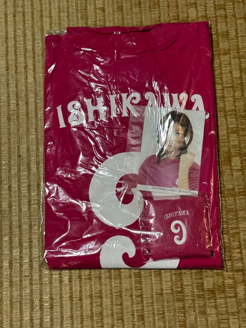 2025年最新】石川梨華 Tシャツの人気アイテム - メルカリ