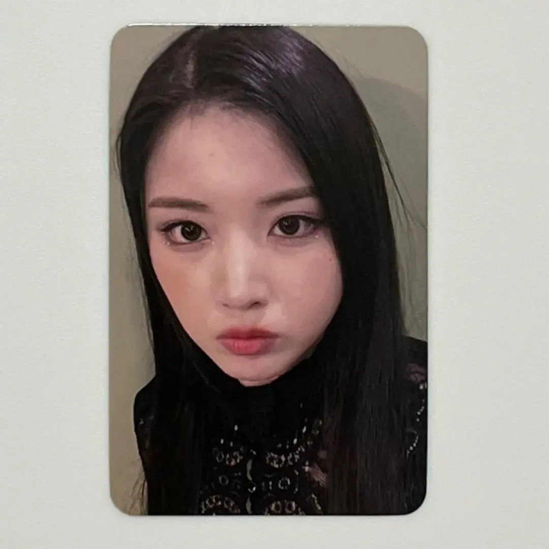 Thumbnail of NMIXX Jiwoo trading card