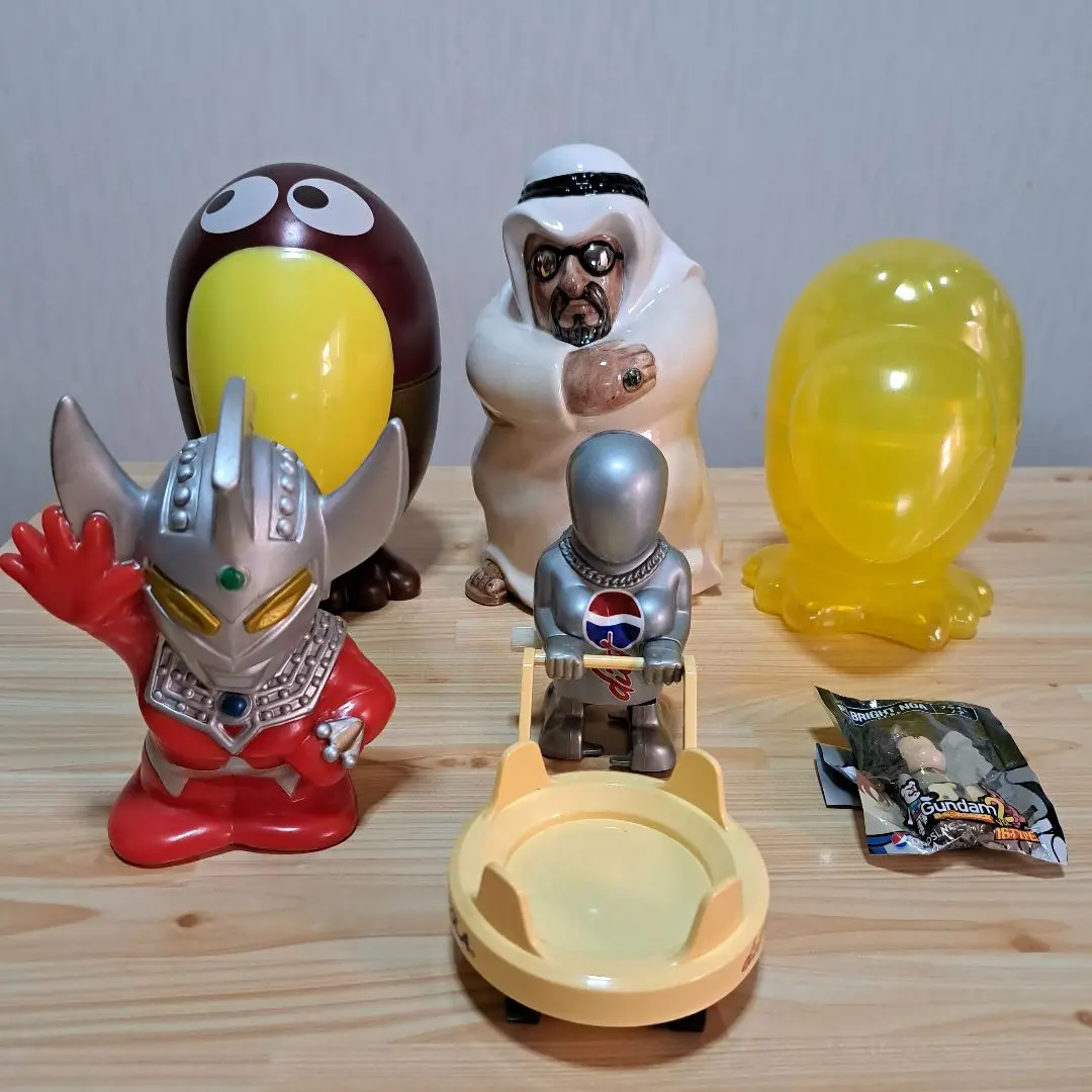 ウルトラマン 陶器製 置物 ペン立て 貯金箱 小物入れ 昭和