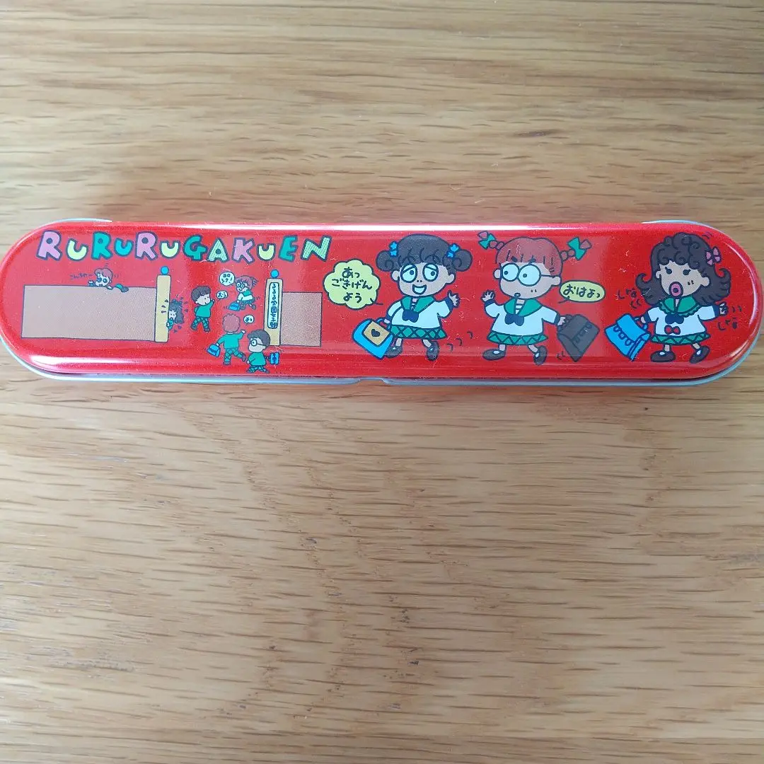 サンリオ　るるる学園　缶ペンケース　平成レトロ サンリオ（ペンケース/筆箱）のフリマアイテム一覧