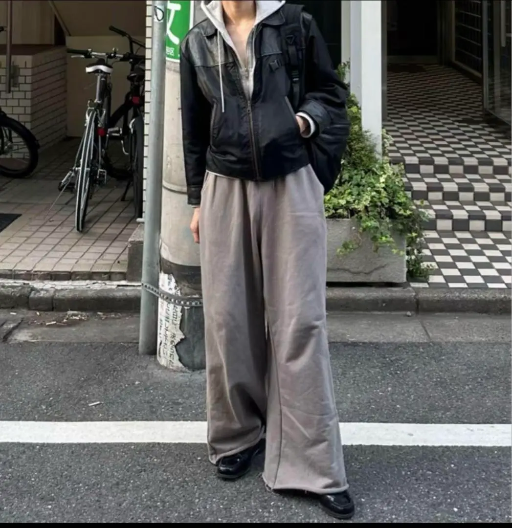 2025年最新】sulle スウェットパンツの人気アイテム - メルカリ