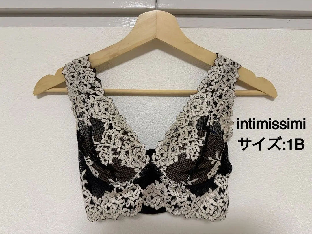 【未使用】脂肪豊胸後 専用下着CHERIAGE Mサイズ 未使用】脂肪豊胸後 専用下着CHERIAGE Mサイズ レディース