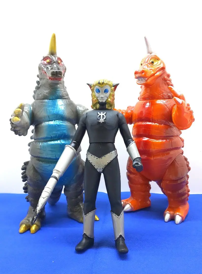 2025年最新】双子怪獣ブラックギラスの人気アイテム - メルカリ