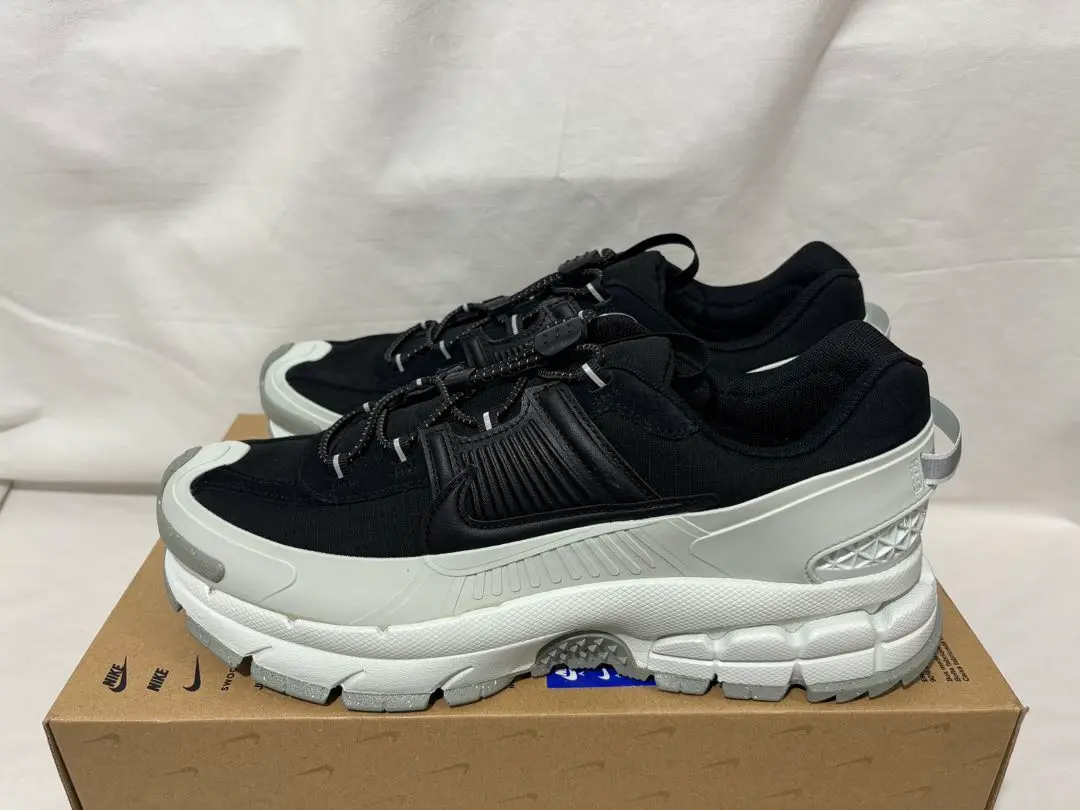 2025年最新】nike vomero roamの人気アイテム - メルカリ