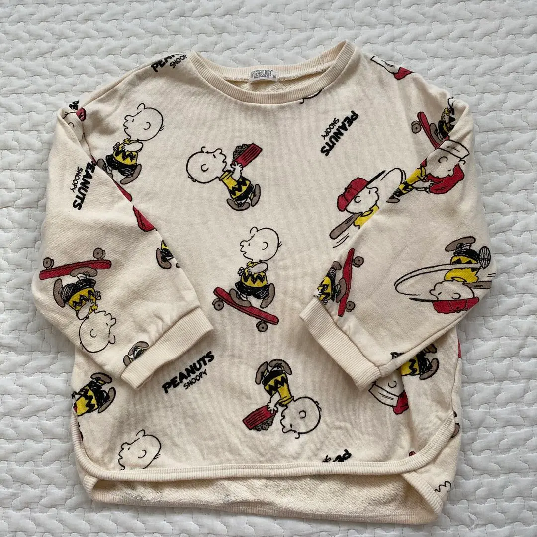 Thumbnail of Birthday, beautiful condition, Snoopy fleece sweatshirt, size 100