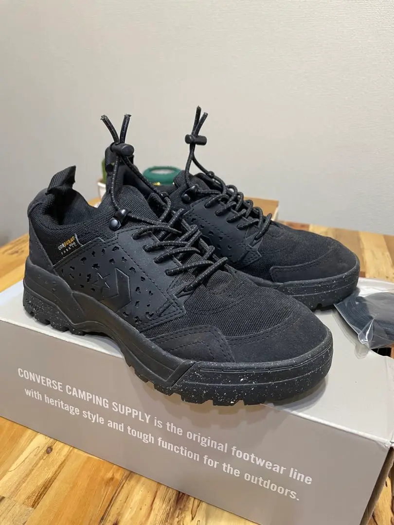 CONVERSE&Name.コラボシューズQAK ST CP / Name. コンバース×name.のコラボ黒スニーカーで旬のアウトドアムードを