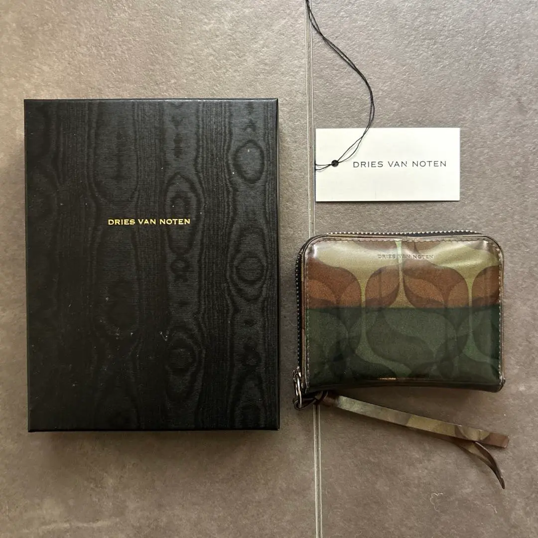 2025年最新】DRIES VAN NOTEN 折り財布の人気アイテム - メルカリ