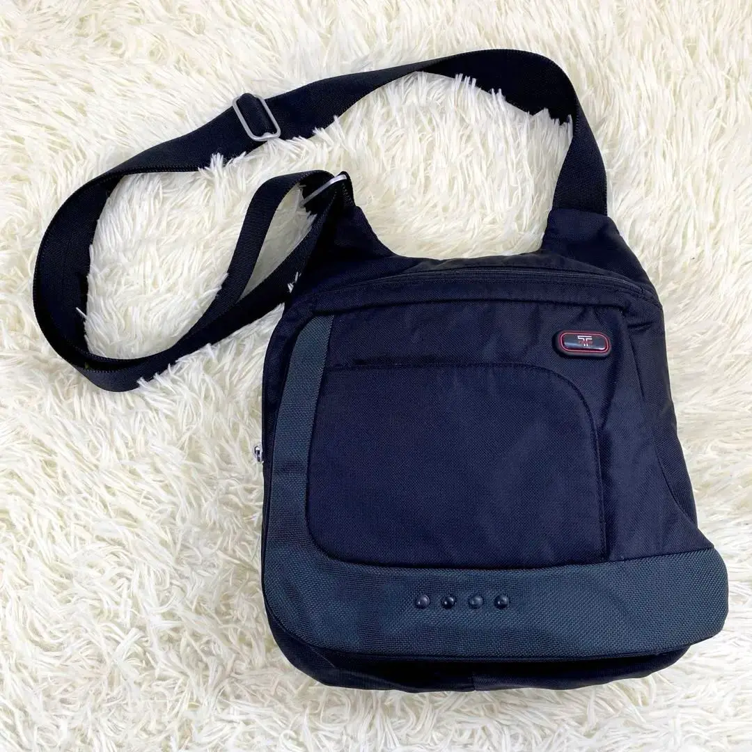 【ほぼ新品】TUMI  5123D メッセンジャーバッグ TUMI T-Tech 5123D Black Red Ballistic Cross body Sling Pack
