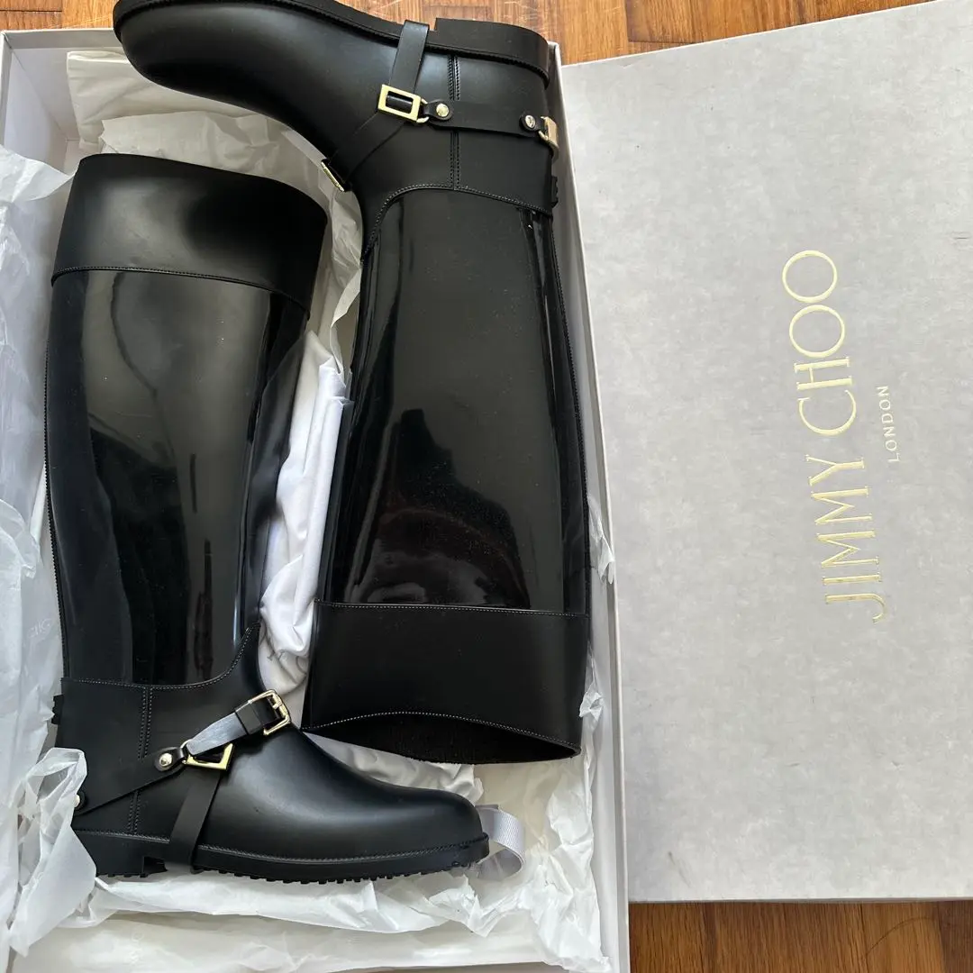 ジミーチュー　レインブーツ　レインシューズ　メタルプレート付 Jimmy Choo☆YAEL FLAT☆レインブーツ☆送料込 (Jimmy Choo