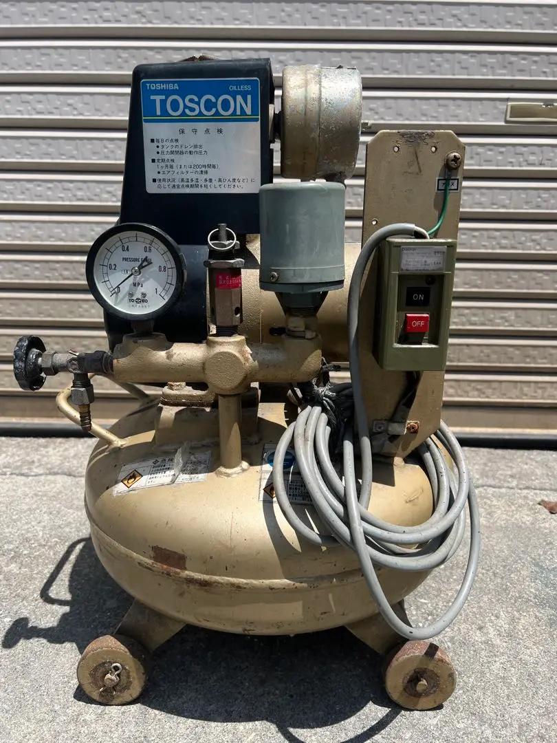 【引取限定】【中古品】TOSCON　エアコンプレッサー　 CSI-7P7　ITAH1BP6P189 引取限定】【中古品】TOSCON エアコンプレッサー CSI-7P7