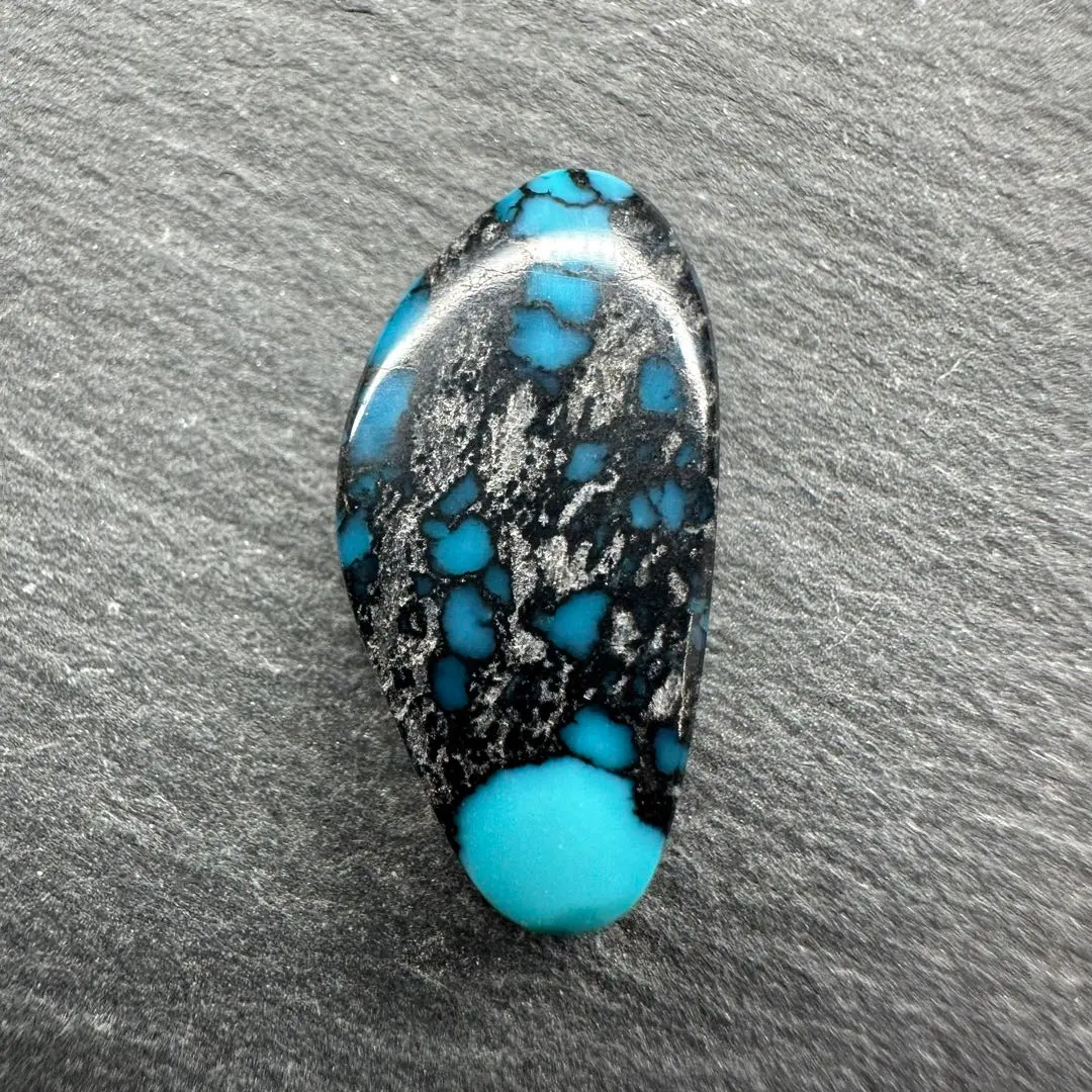 極上！Black Web Cloud Mtターコイズ カボション 47カラット 1点もの）Black Web Cloud Mountain Turquoise (クラウドマウンテン