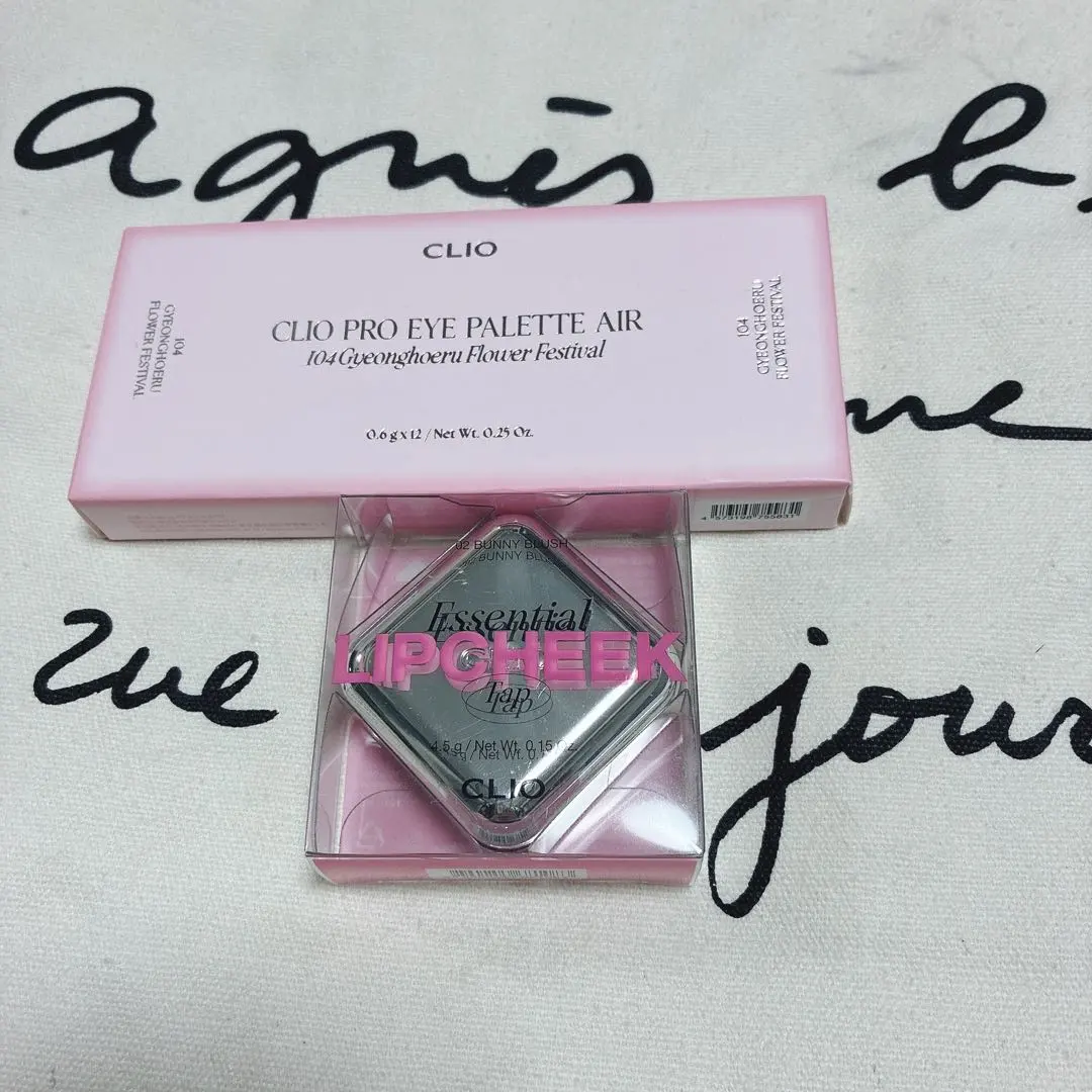 Thumbnail of CLIO Pro Eye Palette Air Essential Lip Cheek Tap