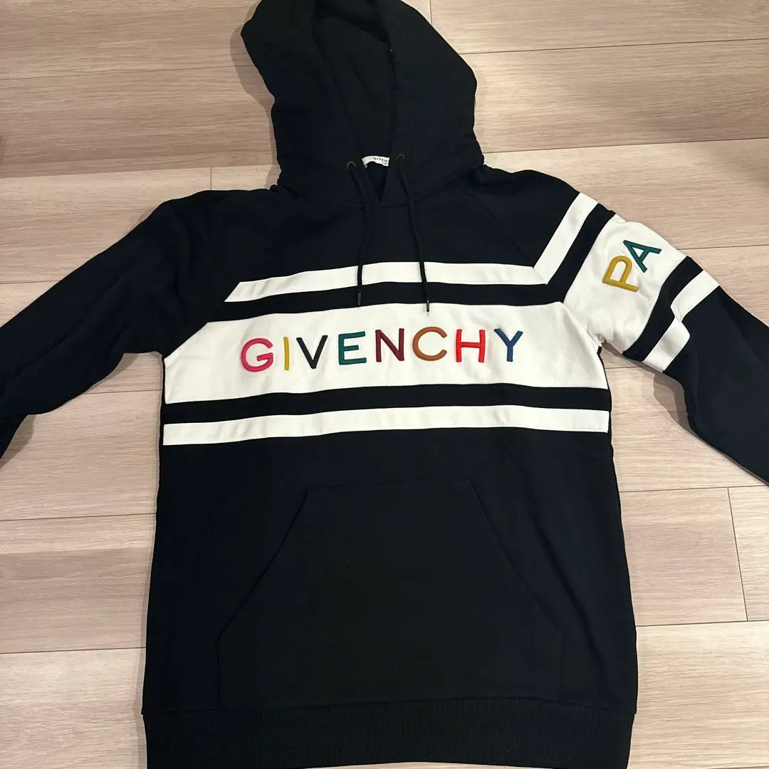 2025年最新】Givenchy パーカーの人気アイテム - メルカリ