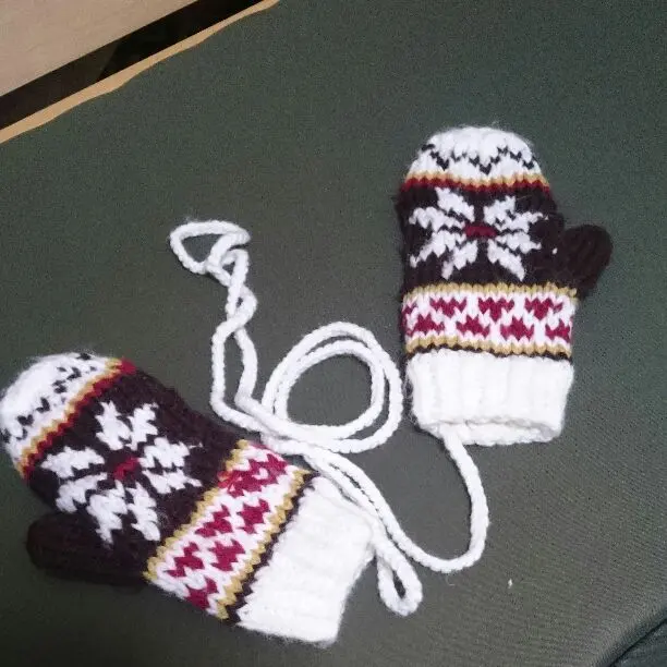 Thumbnail of Knitted gloves, mitten style