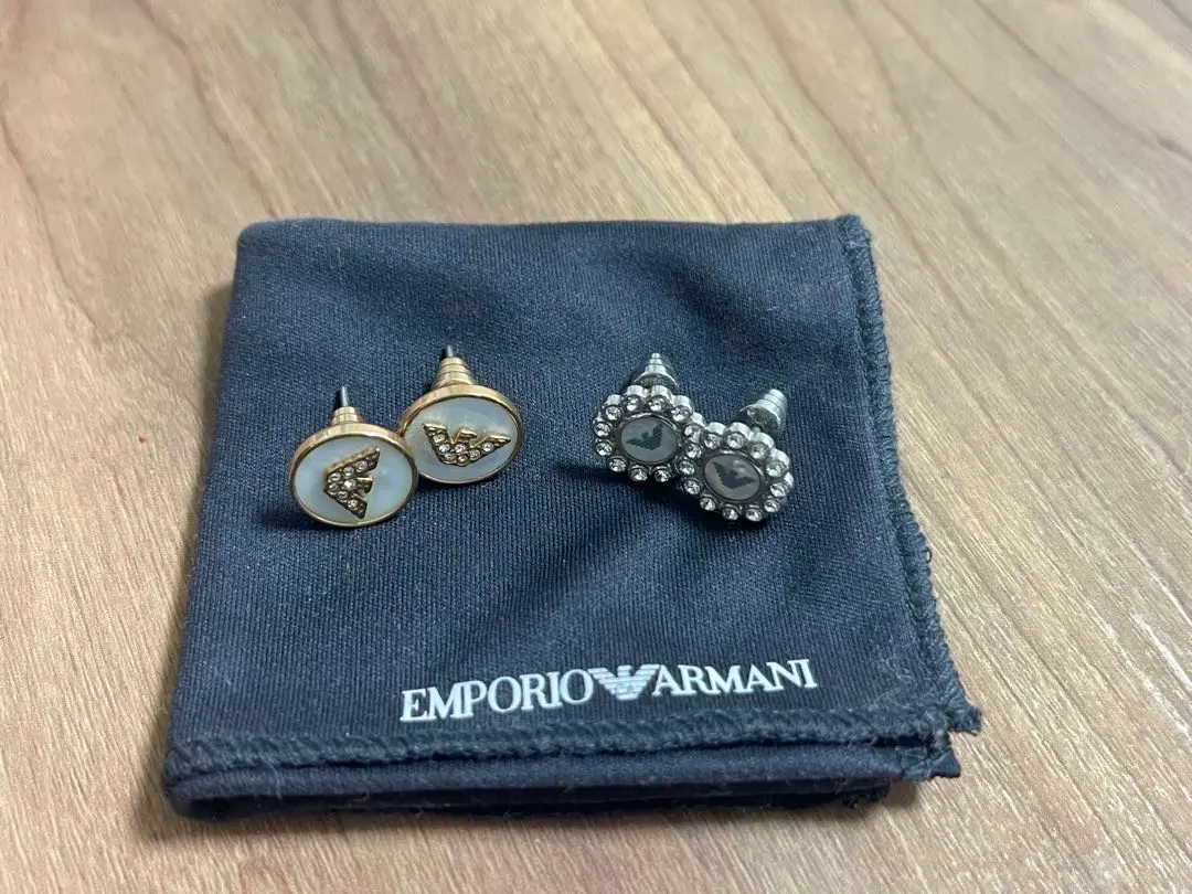 EMPORIO ARMANI エンブレムピアス 両耳 エンポリオアルマーニ ピアス シンプル 小さい メンズ 父の日
