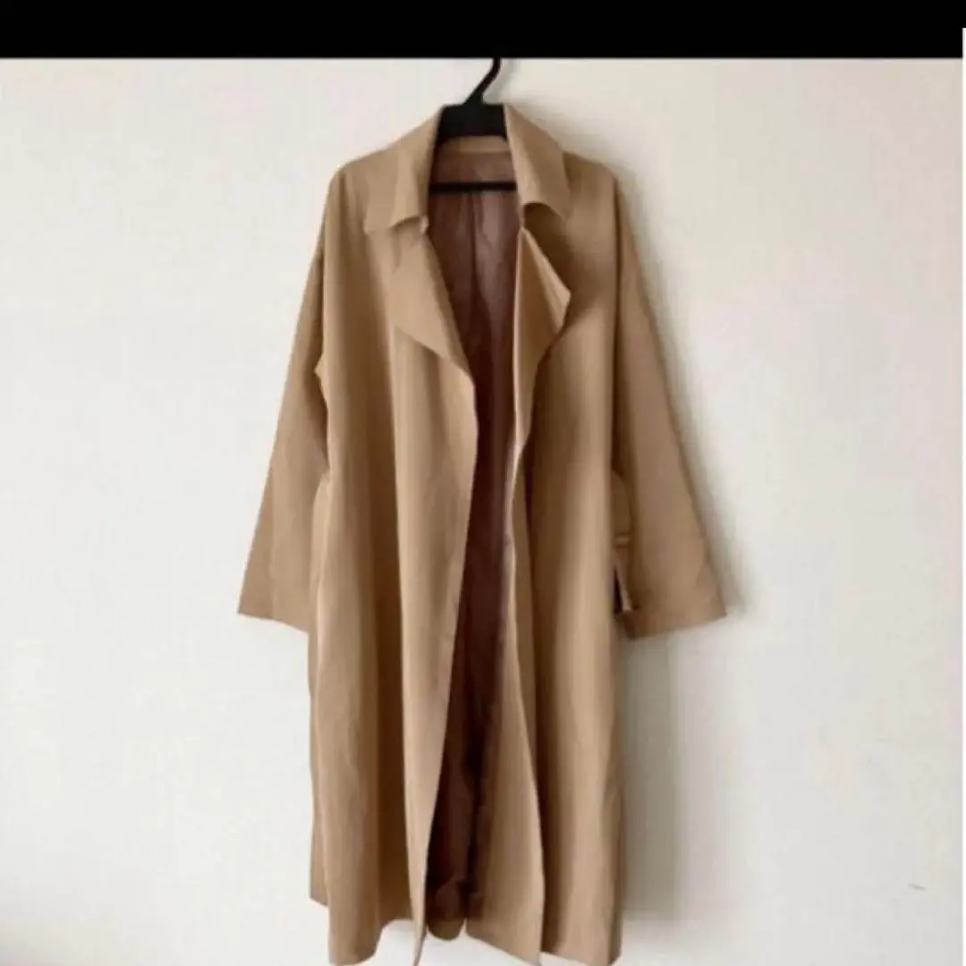 Thumbnail of Trench coat