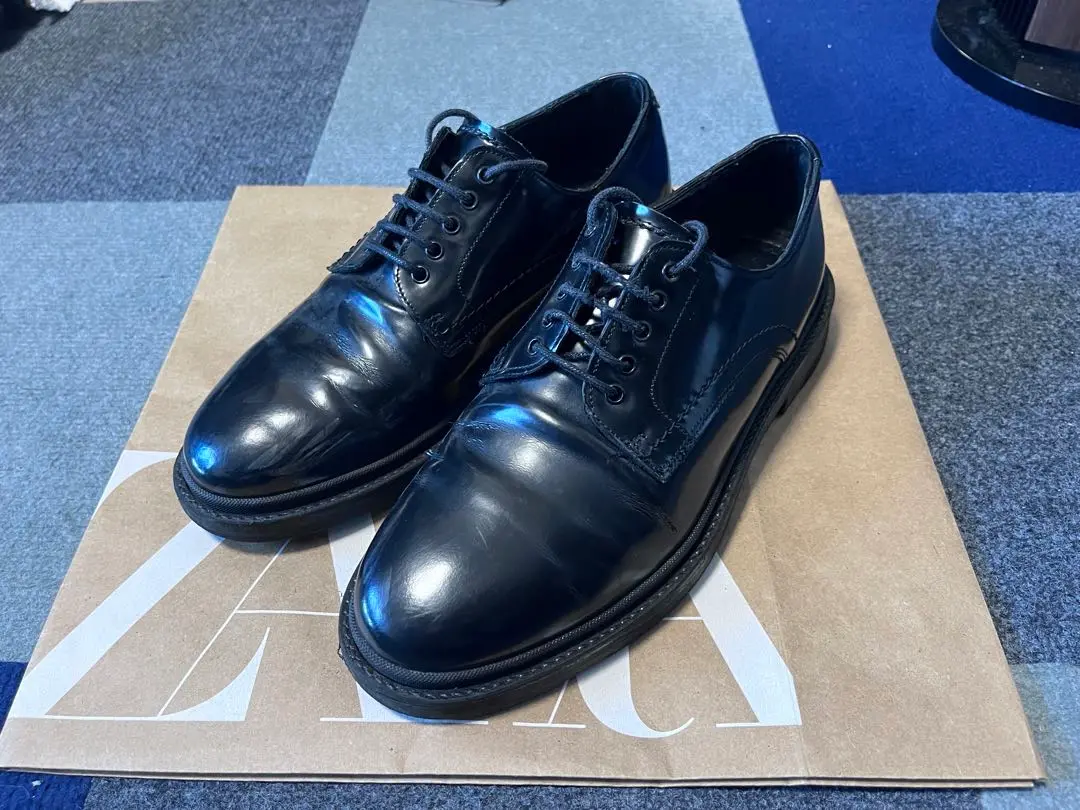 美品　ZARA 光沢仕上げ　プレーントゥ　ビジネスシューズ　26cm相当 人気商品】 プレーントゥ 光沢仕上げ ZARA 美品 ビジネス