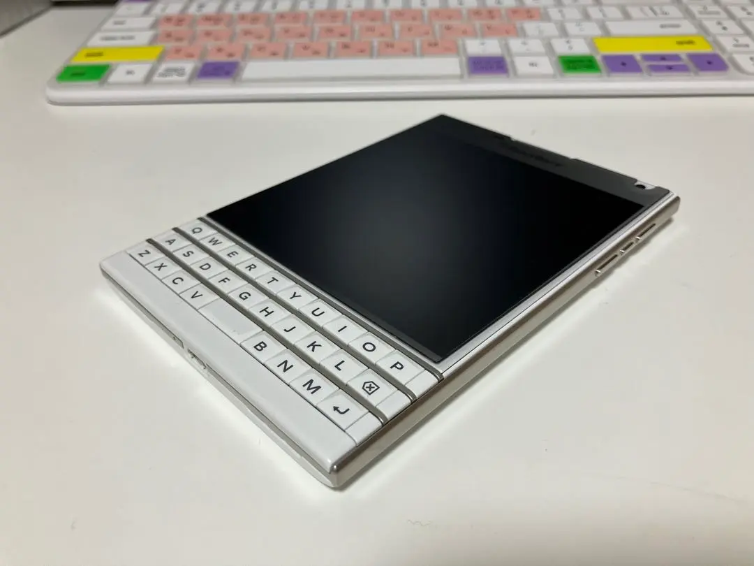 2025年最新】blackberry passportの人気アイテム - メルカリ