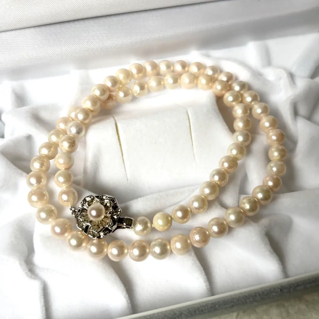 Thumbnail of Akoya necklace, genuine pearls, strongest luster, white color, approximately 6.4mm, approximately 42cm