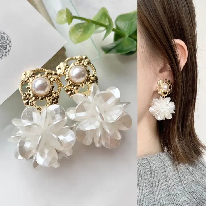 Thumbnail of One Pearl Lace White Flower Ball Earrings