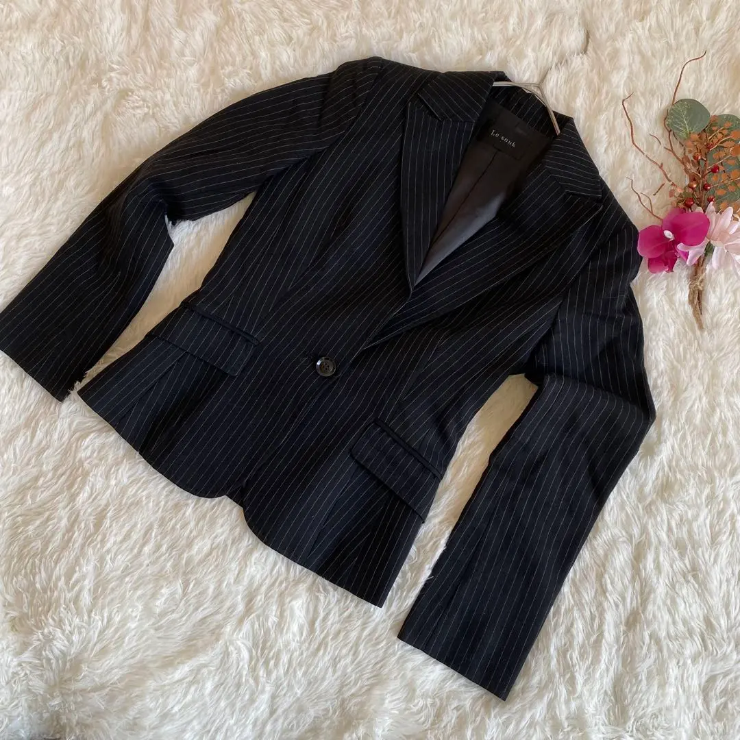 Thumbnail of Excellent condition! LE SOUK jacket (M) navy, striped, with pockets, thin shoulder pads