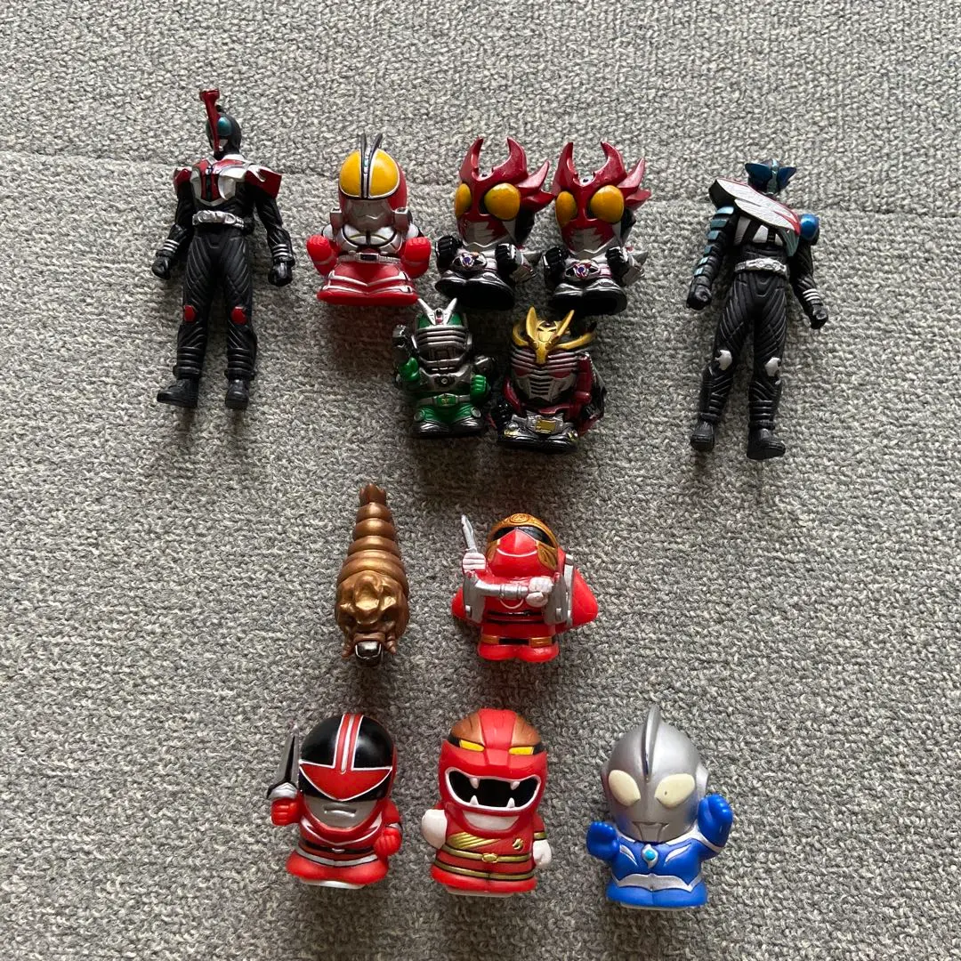 Thumbnail of Tokusatsu Hero Figure Set - 12 Figures