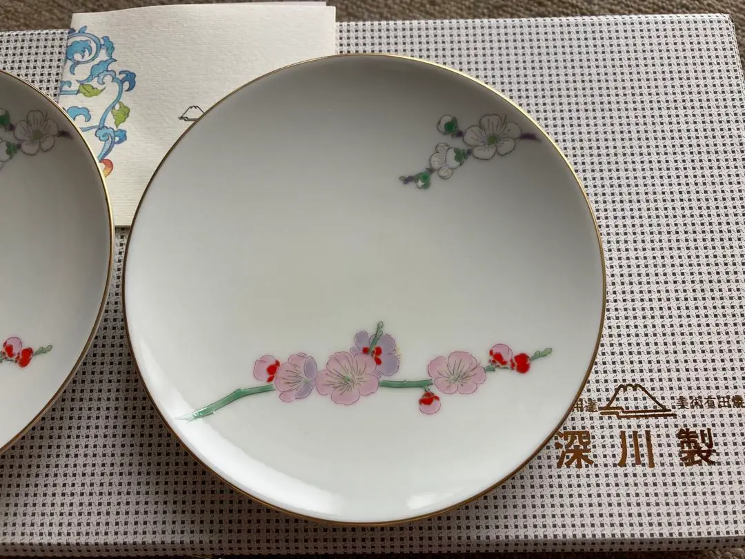 専用商品　深川製磁　紅白梅十二方割　飾皿 2025年最新】深川製磁 金彩紅白梅の人気アイテム - メルカリ