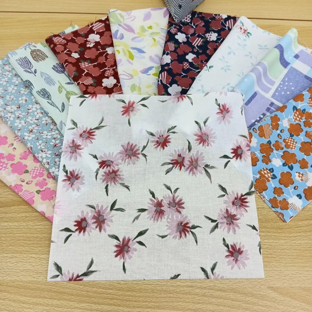 Thumbnail of ★A872★ Cut Cloth / Printed Fabric / Made in Japan / 25cm x 25cm / 10 pieces