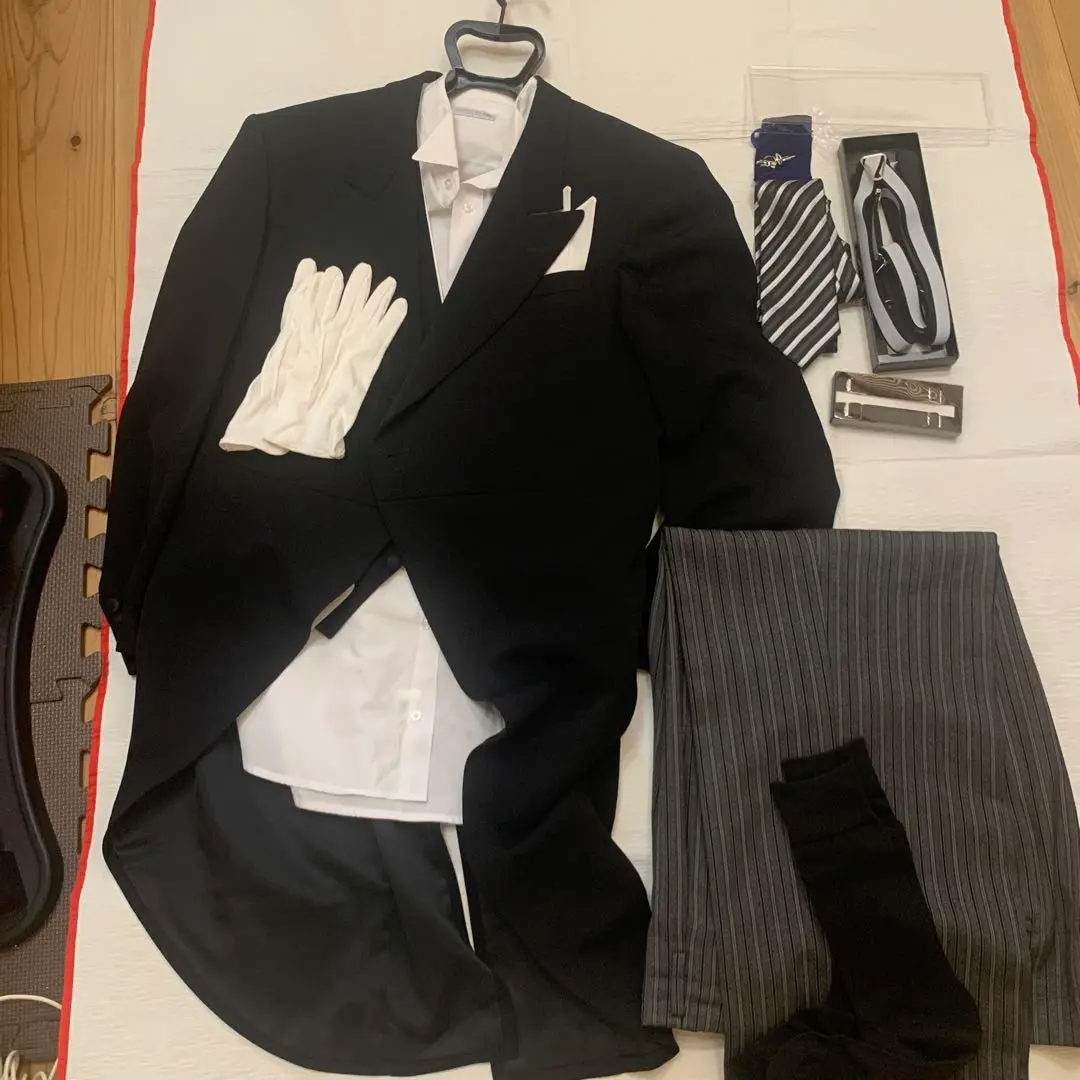 未使用級✨　燕尾服　社交ダンス　AB6　タキシード 演奏家　音楽家　正装 未使用級✨ 燕尾服 社交ダンス AB6 タキシード 演奏家 音楽家