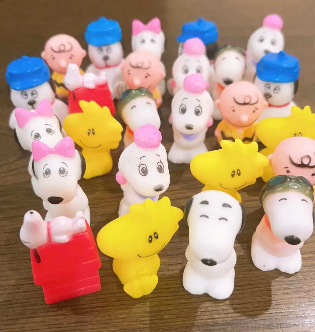 【全種類入8個組】史努比玩偶模型 的縮圖