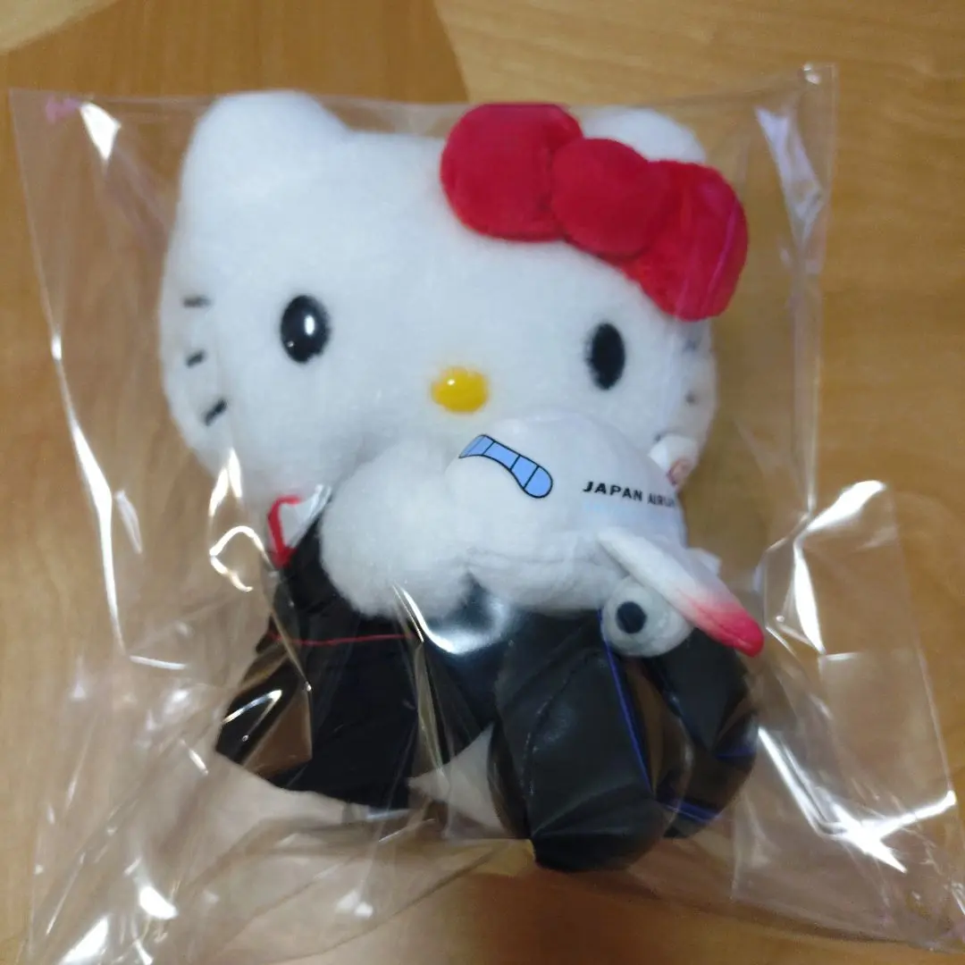 美品！　サンリオ　ハローキティ✖️ミニストップ限定　ぬいぐるみ キティ Hello Kitty ミニストップ ぬいぐるみ サンリオ 2013