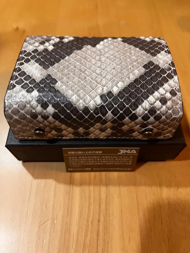 品)ミッレフォッリエ パイソンレザー ブラックホワイト 限定品