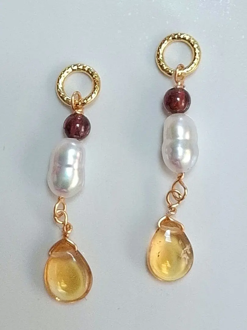 Thumbnail of No. 2555 Garnet, Freshwater Baby Pearl, Citrine Charm